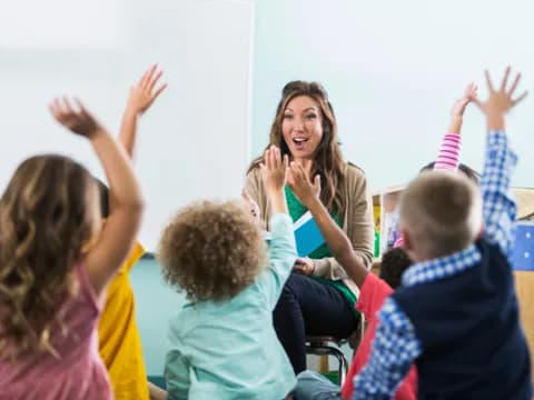 a teacher teaching her students