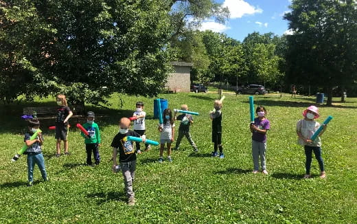 kids playing with bats