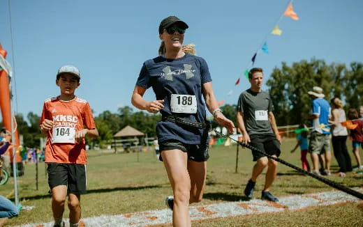 a group of people running